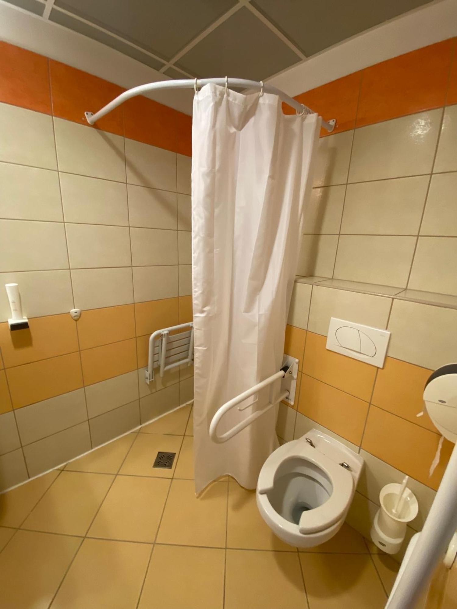 Hotel Opal Superior Gyöngyös Cameră foto